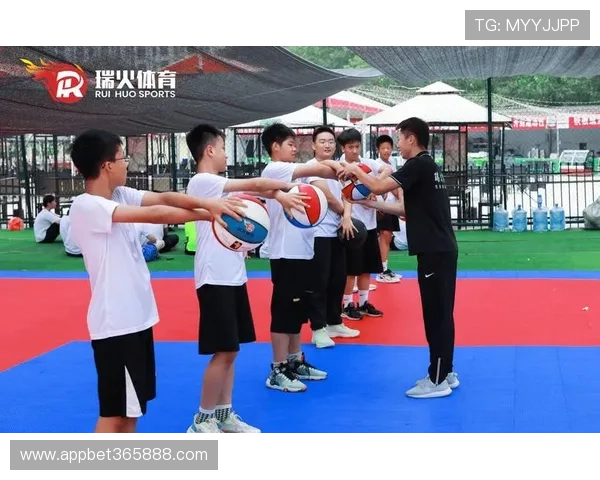 优胜客体育建设现代化体育场馆，为青少年提供专业训练环境，推动校园体育教育向高质量发展迈进